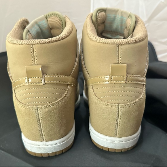 Nike Women's Sky-Hi Dunk wedge Sneakers in Tan size 8 - Picture 4 of 15